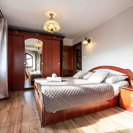 Apartment 2 Laczone Z Tarasem I Balkonem, Butorowka *